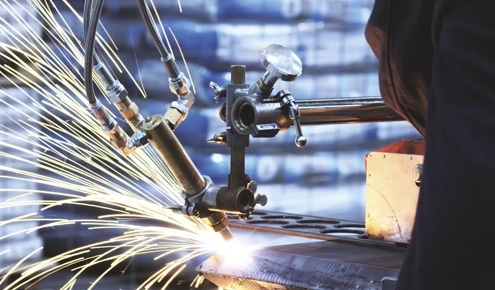 Trần hùng chuyên gia công cơ khí theo yêu cầu cắt lazer 1