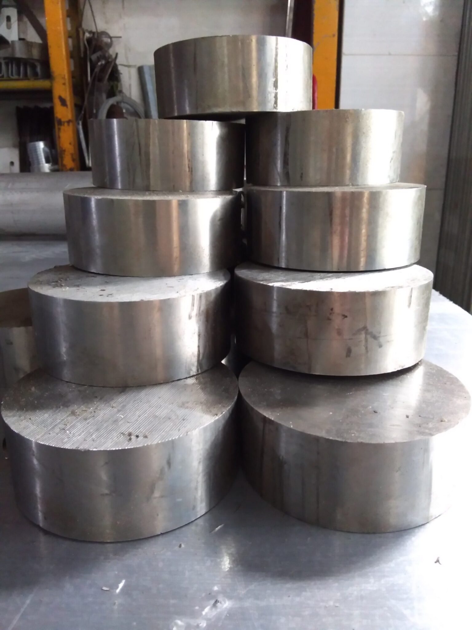Trần Hùng metal Inox 304 D83. A Cường Đầm Sen
