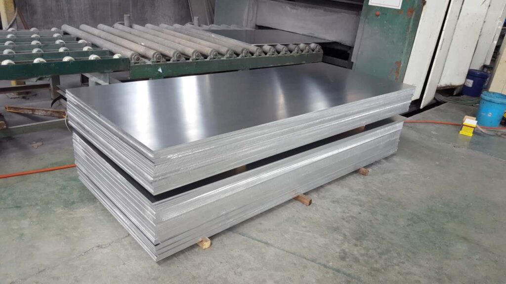 NHÔM TẤM LOẠI NÀO TỐT - CÁC LOẠI NHÔM TẤM PHỔ BIẾN TRÊN THỊ TRƯỜNG 4 nhom tam loai nao tot tran hung metal 3